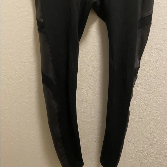 SPANX FAUX LEATHER MOTO PONTE LEGGINGS SIZE LARGE - Picture 7 of 10